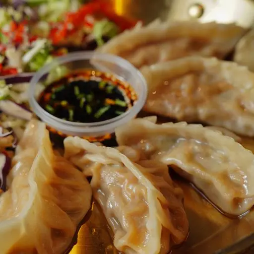 Serviervorschlag für Gyoza Chicken (4 Stück)