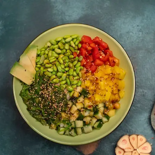 Serviervorschlag für Veggie Bowls (vegetarisch)