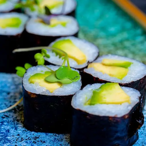 Serviervorschlag für Maki Avocado Vegan