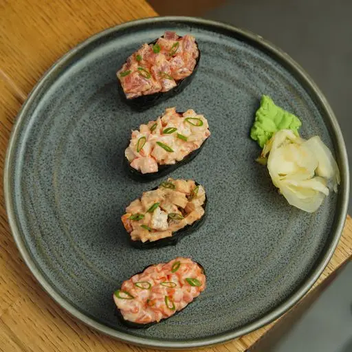 Serviervorschlag für Nigiri Surimi Nori