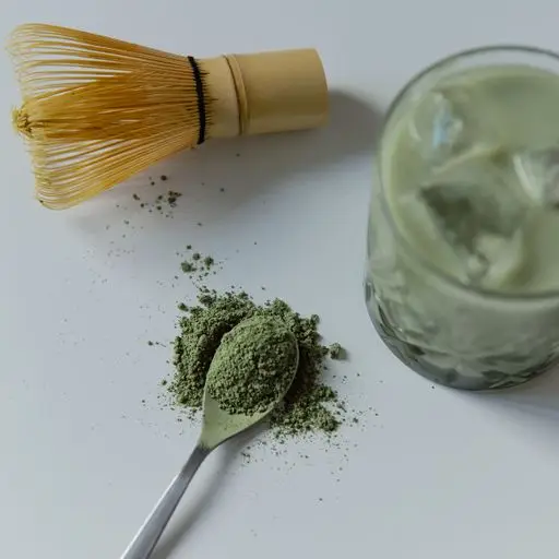 Serviervorschlag für Kokos-Matcha Milchtee